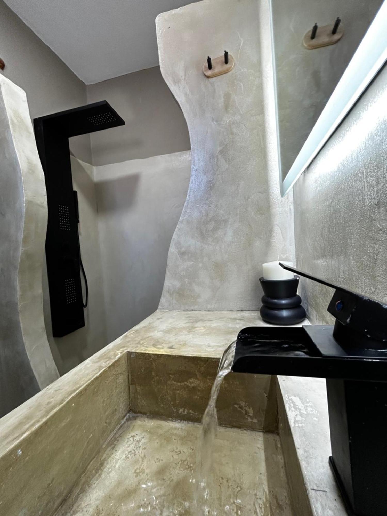 Sonia'S Luxury Apartment With Jacuzzi 卡米拉日 外观 照片