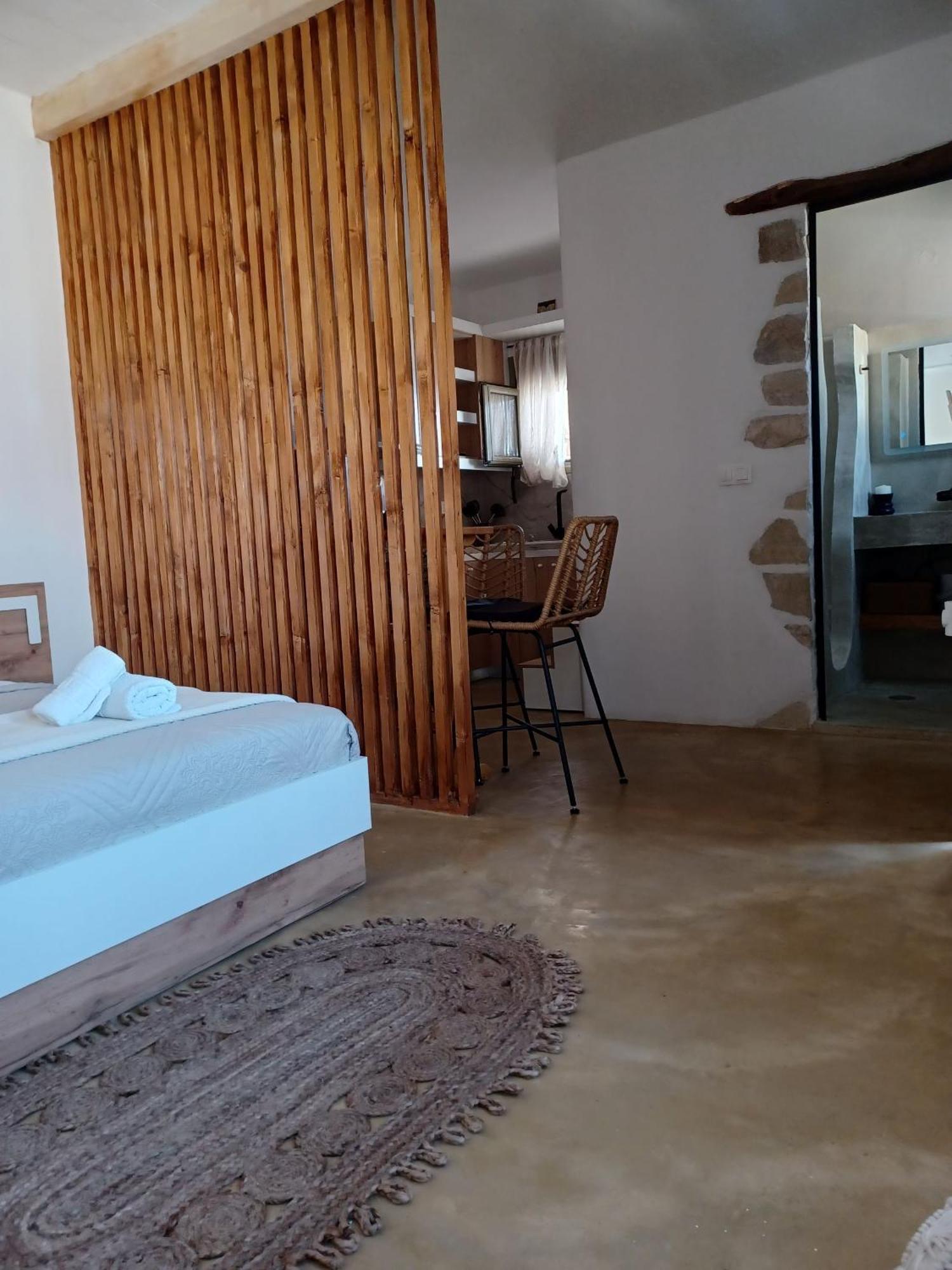 Sonia'S Luxury Apartment With Jacuzzi 卡米拉日 外观 照片
